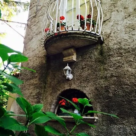 Domus Cleofe Bed and breakfast