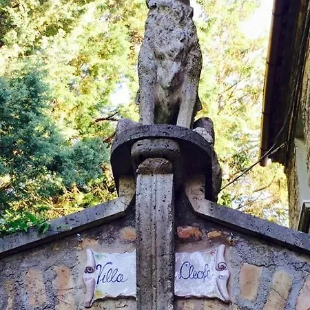 Domus Cleofe Bed and breakfast